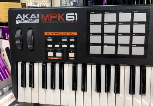 Akai - MPK61 2